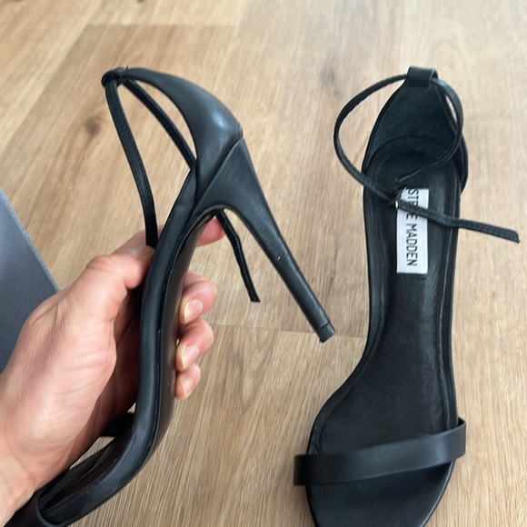 Steve Madden Stecy black stiletto heel size 9 - Picture 2 of 5